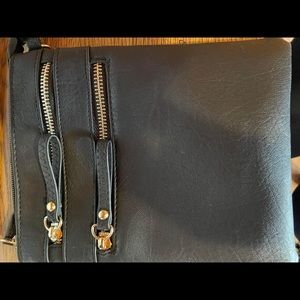NGil crossbody slim purse with multiple pockets and 2 removable straps. NWT